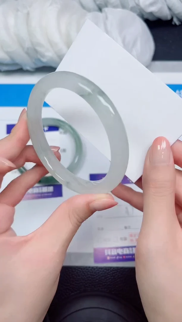 石英质玉手镯未镶嵌152-60.6