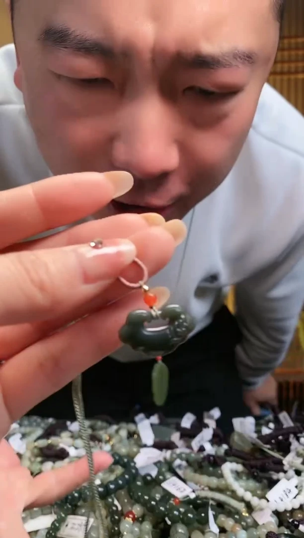【闪购商品】和田玉颈饰未镶嵌多样性发货，拍一发一