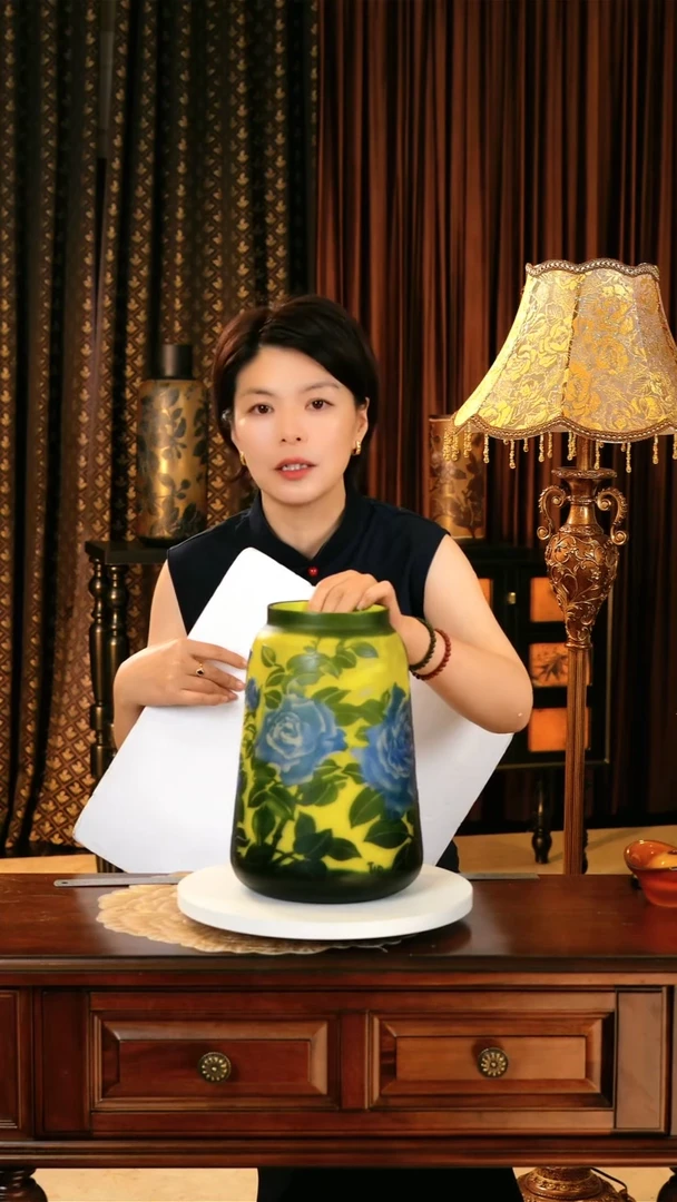 琉璃手工艺品格雷