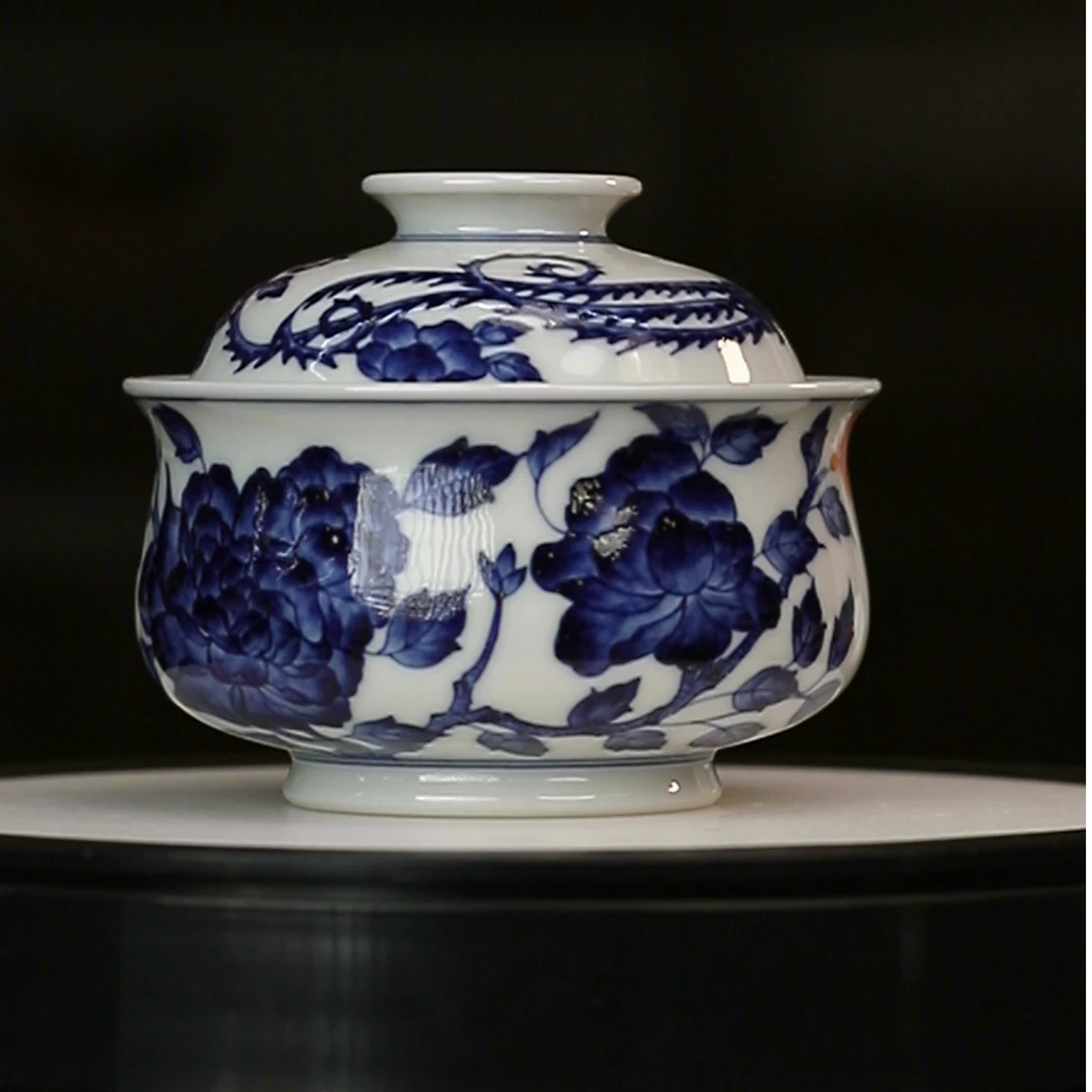 12.23/m2b69/青花矾红牡丹内绘矾红撇口盖碗