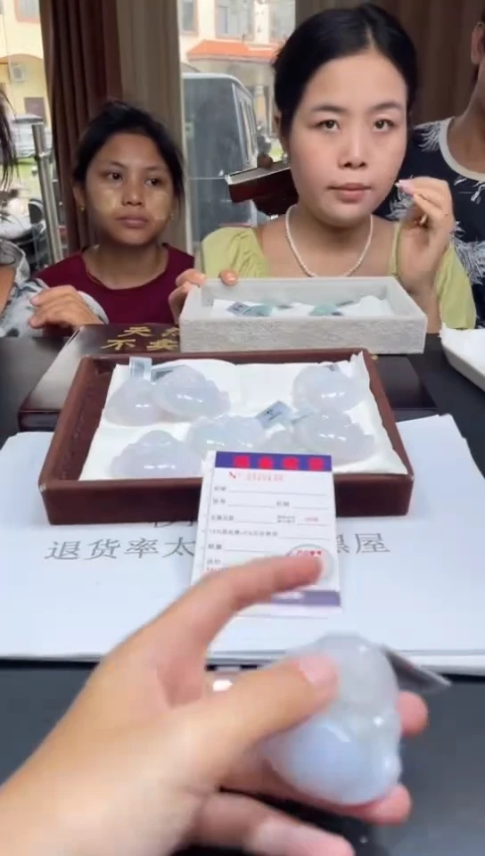 定制翡翠未镶嵌未抛光毛货多样性发其一拍一发一0438
