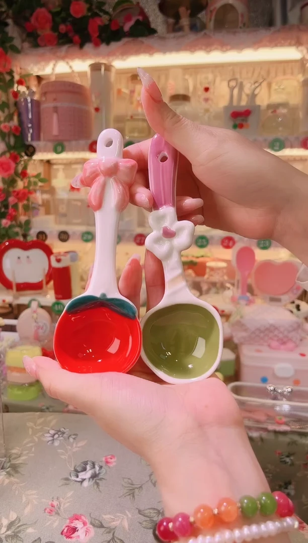 摆件开播福利数量不多，快抢！陶瓷勺2把