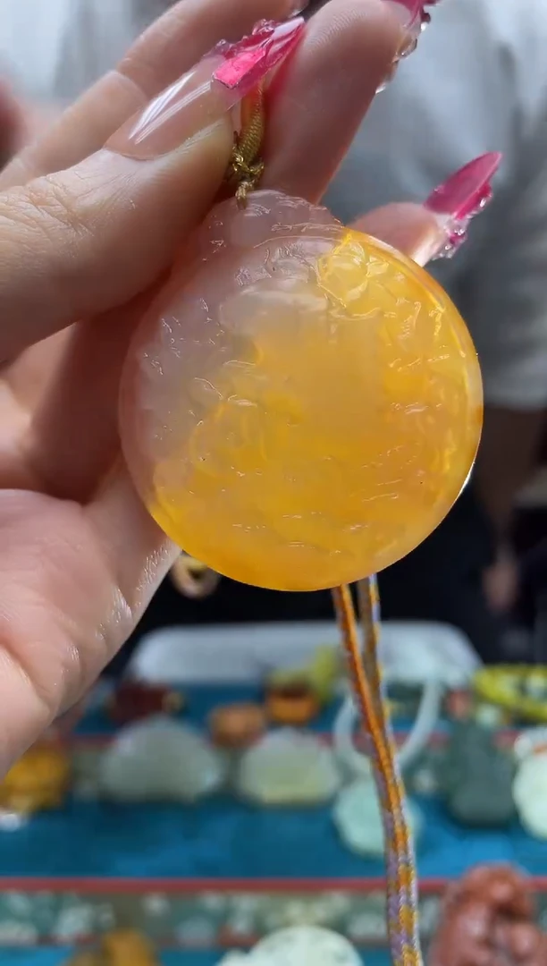 未镶嵌岫玉吊坠·