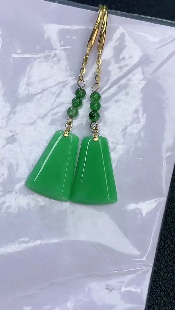 18K金镶嵌翡翠耳饰赠礼盒证书 麦麦