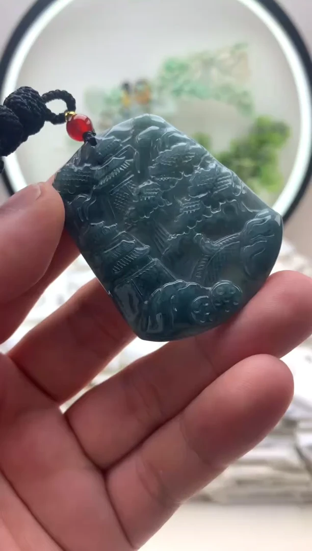 颈饰未镶嵌翡翠山水牌