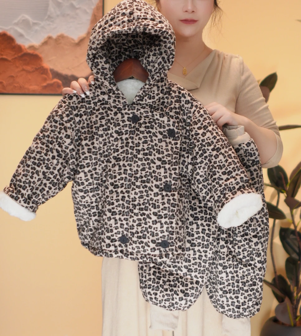 儿童棉服套装2025新款冬季加绒加厚洋气连帽豹纹保暖棉衣棉裤