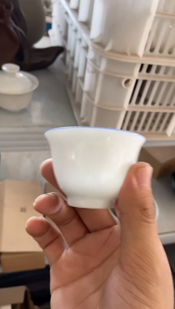 杯无运费险有瑕疵的摄影的产品有使用过的痕迹有点脏介意勿拍