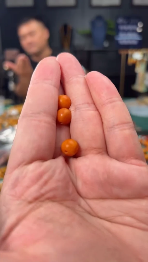 【闪购商品】琥珀裸石未镶嵌微瑕橘皮单珠-S13(多样性发一件)