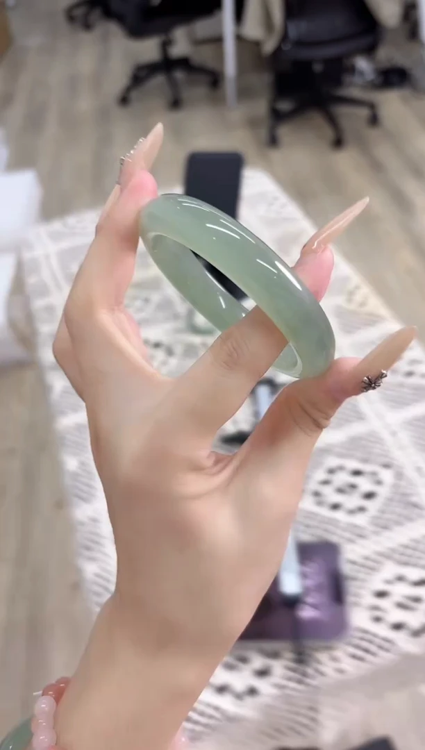 未镶嵌手镯石英质玉93-D