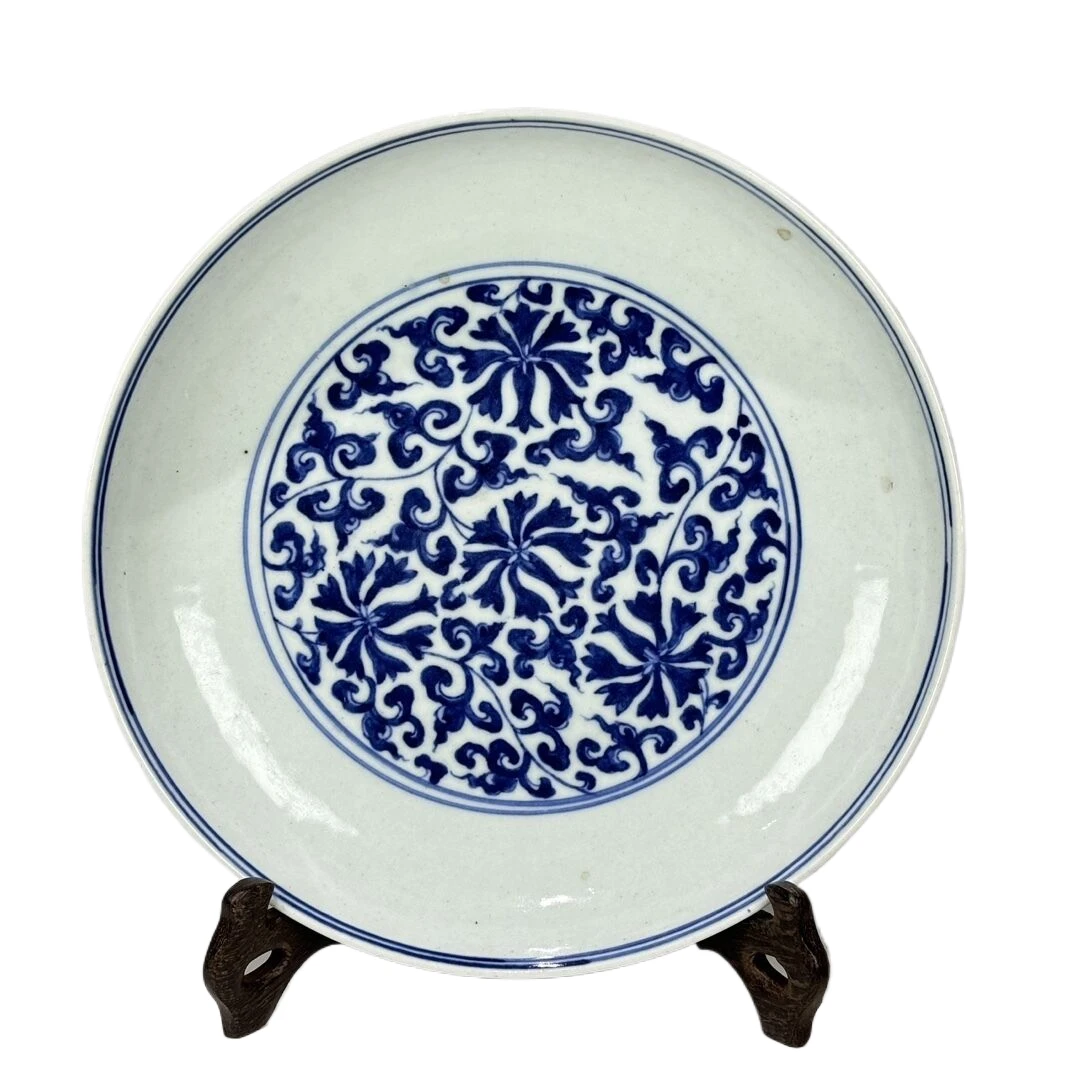 青花缠枝莲花纹盘6670（口沿磕了）