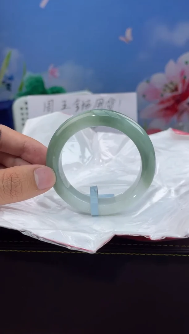 翡翠手镯未镶嵌12翡翠手镯