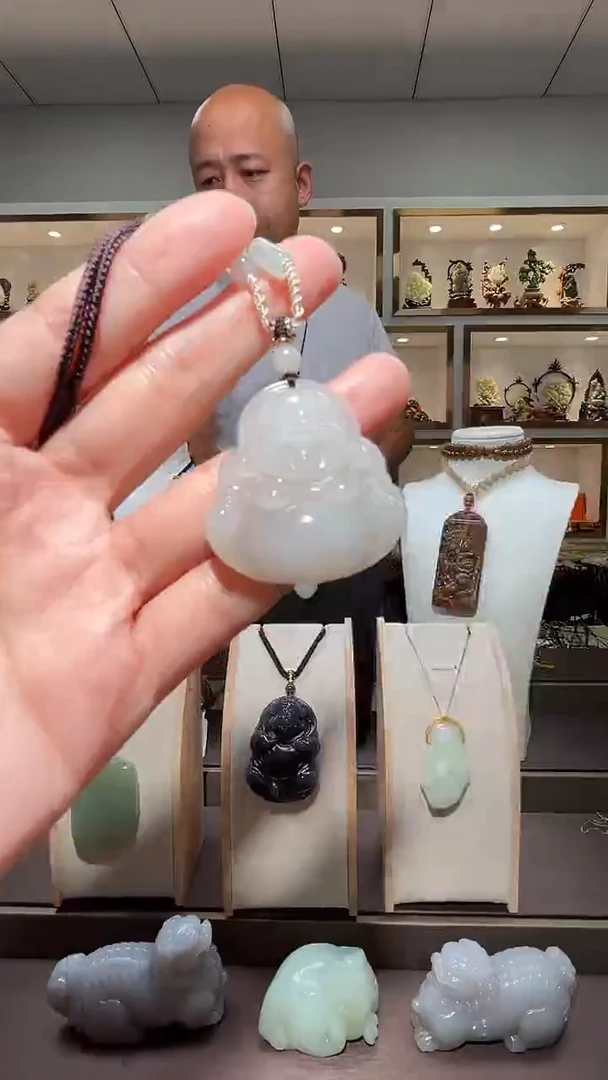 和田玉未镶嵌颈饰苏