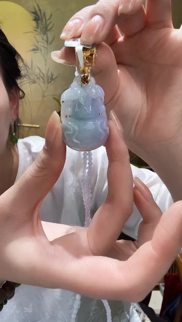 颈饰未镶嵌翡翠吊坠