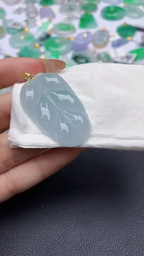 颈饰18K金镶嵌翡翠a货假一赔三支持复检百元上9元证书费自理