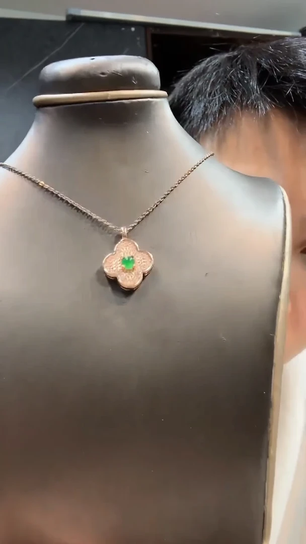 【闪购商品】翡翠吊坠(不含链)未镶嵌多样性发货其一不含链