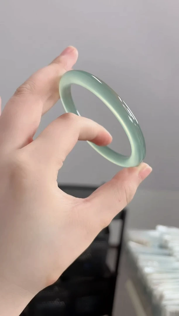 手镯玛瑙/玉髓未镶嵌62圈卡8