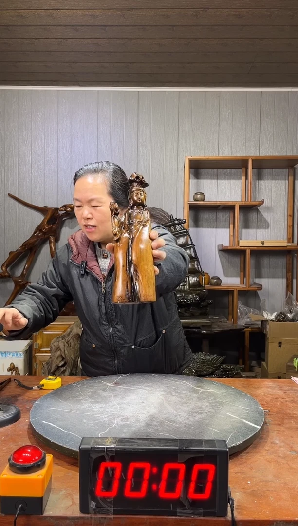 金丝楠人**梦阴沉木观音摆件