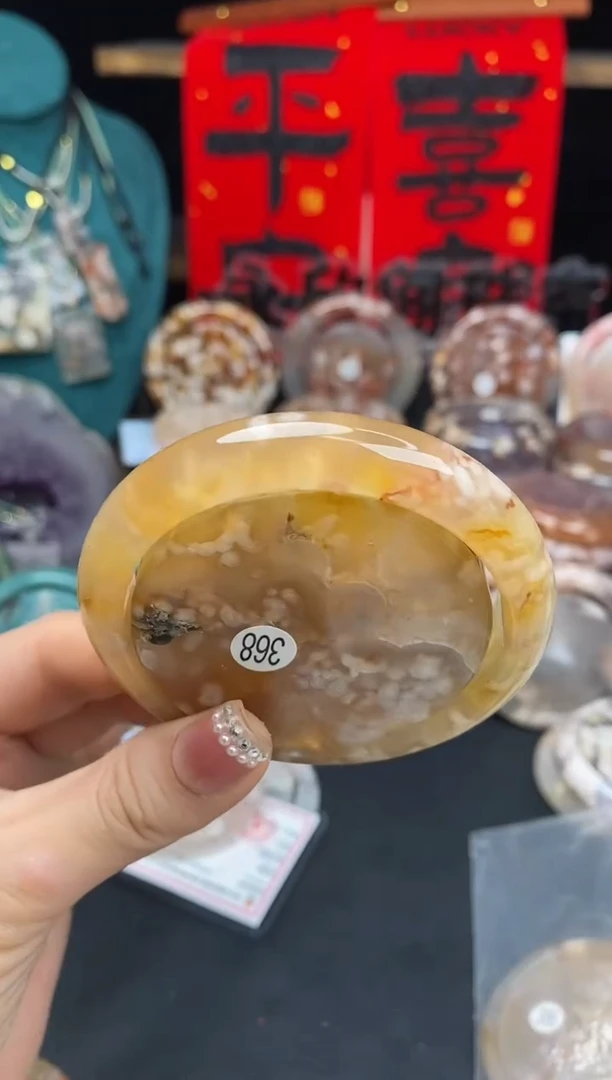 【闪购商品】石英质玉手镯（圆镯）未镶嵌57