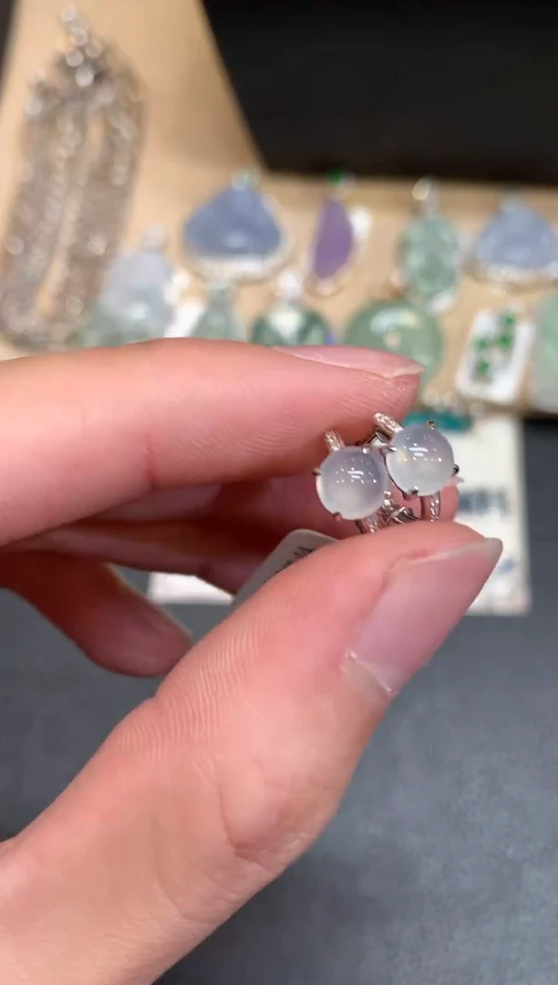 【闪购商品】翡翠耳饰18K金镶嵌蛋面【无服务费】