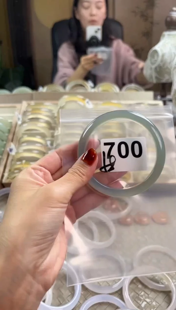 手镯玛瑙/玉髓未镶嵌700