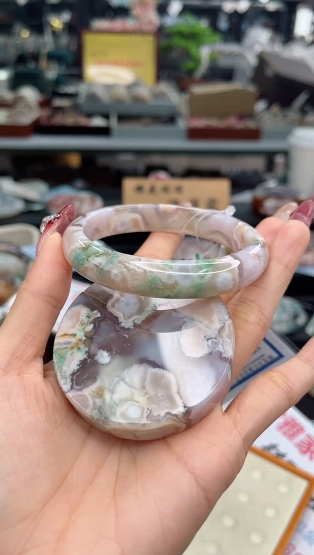 【闪购商品】石英质玉手镯未镶嵌62圈口（赠品镯心）S921166