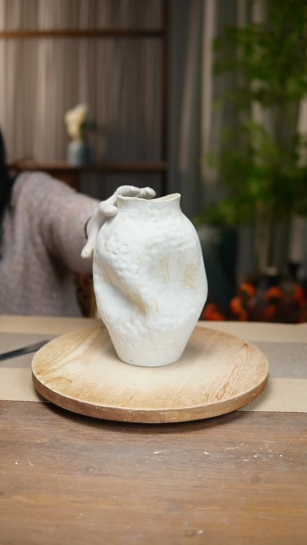 【闪购商品】陶瓷  花器陶瓷花瓶手捏瓶002瑕疵