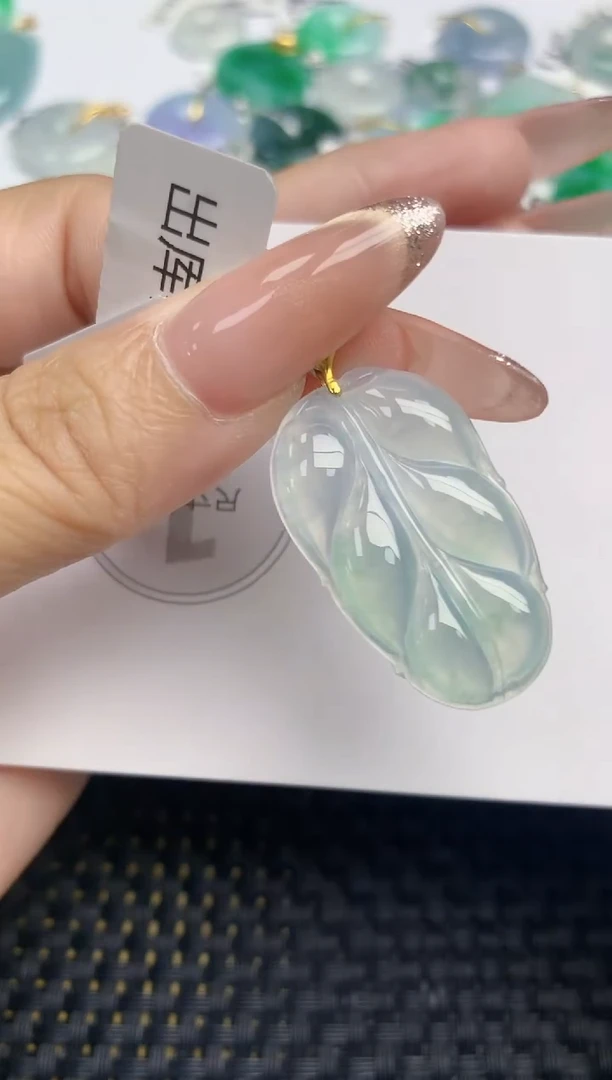 颈饰18K金镶嵌翡翠天然缅甸A货翡翠百元以上9元证书费自理