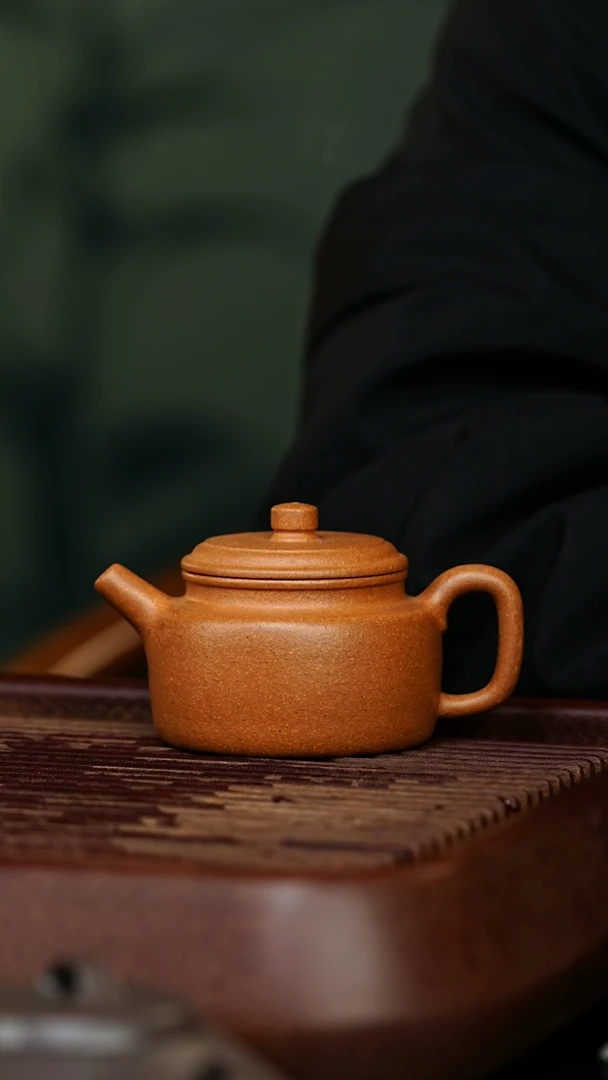 【闪购商品】紫砂茶壶黄金段德中壶130cc