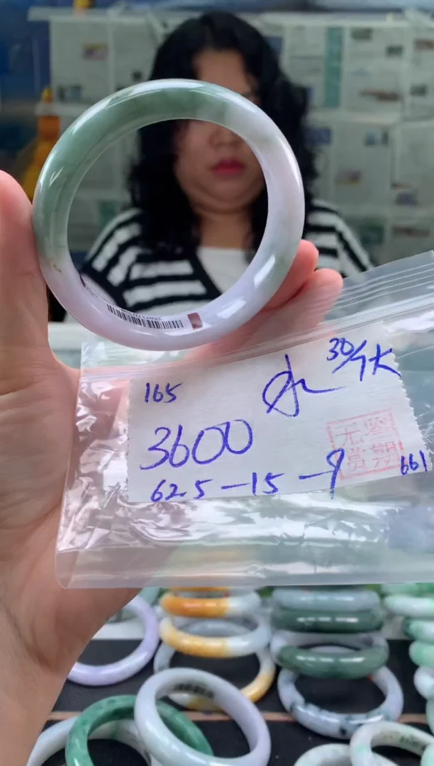翡翠手镯未镶嵌水*翡翠手镯 下单联系小耳机#165