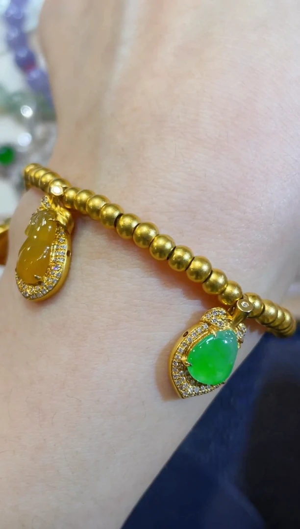 颈饰足金镶嵌翡翠团购25