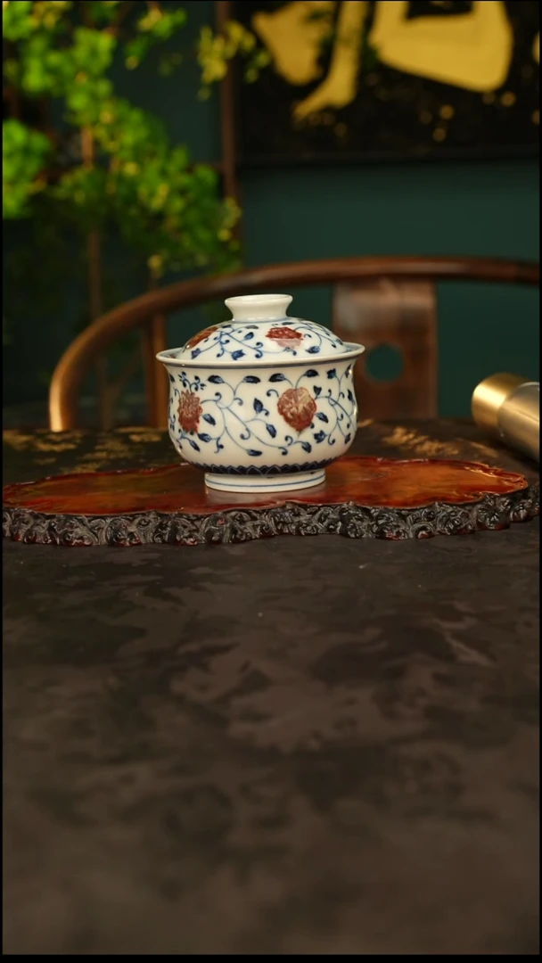 玉脂楼 青花手绘釉里红盖碗