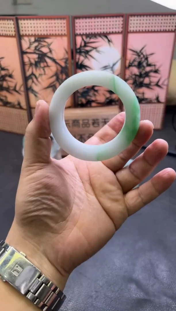 未镶嵌手镯定制翡翠小****?手镯