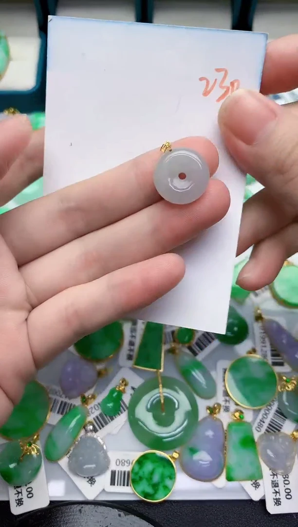 【闪购商品】翡翠颈饰18K金镶嵌000000000