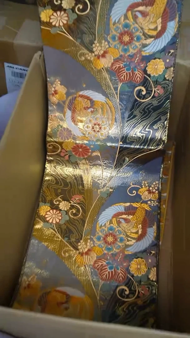 织绣恩**贝织金凤凰花卉