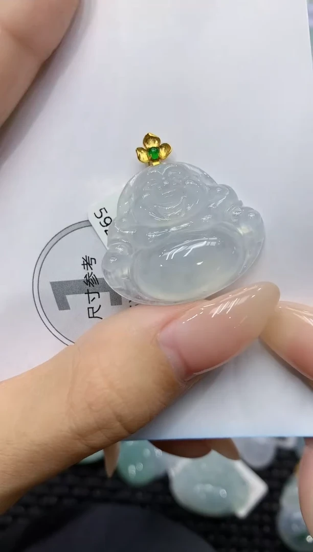颈饰18K金镶嵌翡翠111111111111