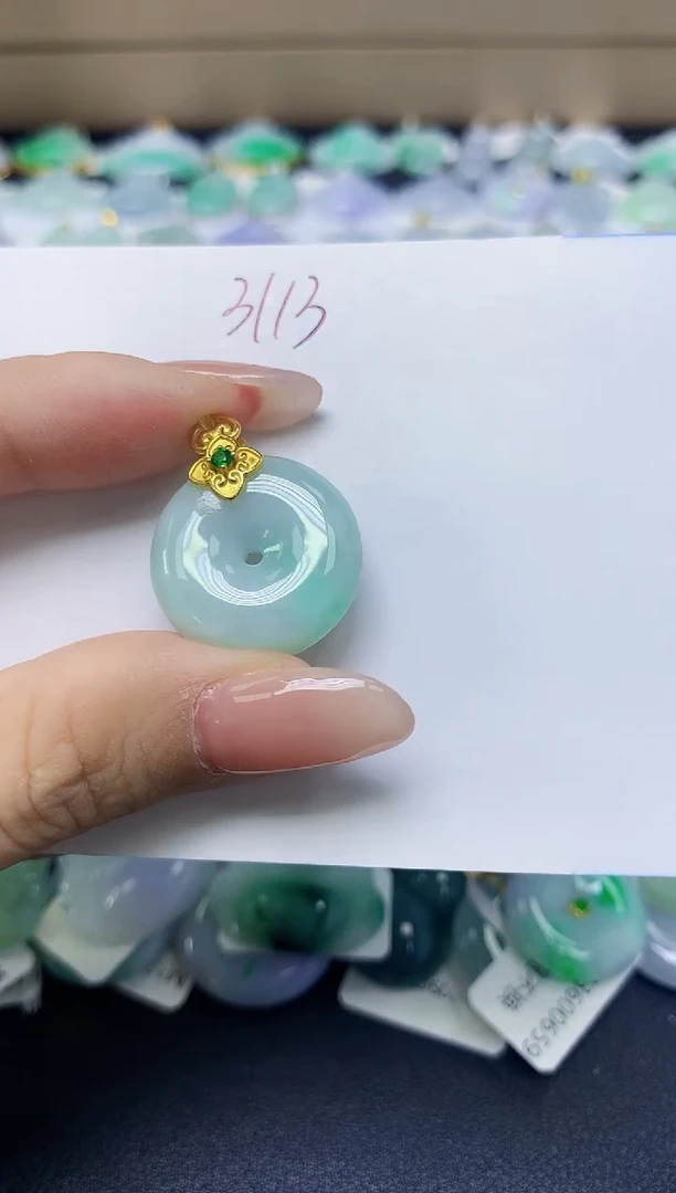 翡翠未镶嵌颈饰天然缅甸翡翠A货