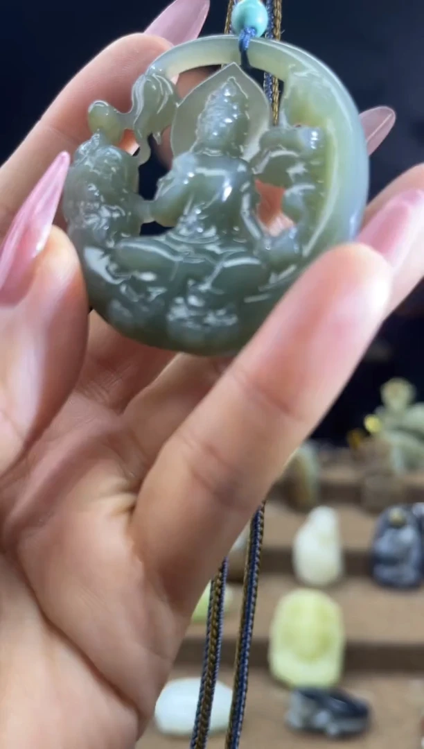 颈饰未镶嵌和田玉1