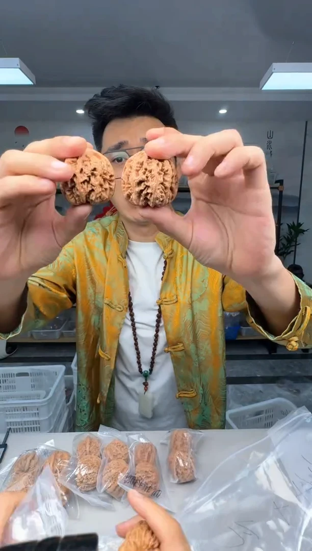 【闪购商品】文玩核桃把件44大粗筋