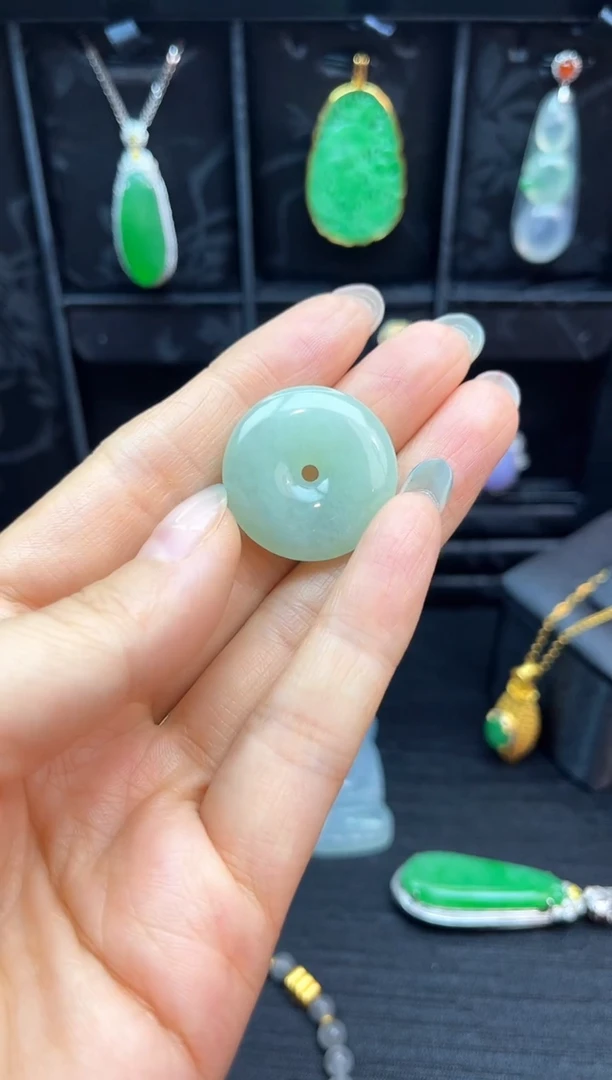 吊坠(不含链)未镶嵌翡翠平安扣