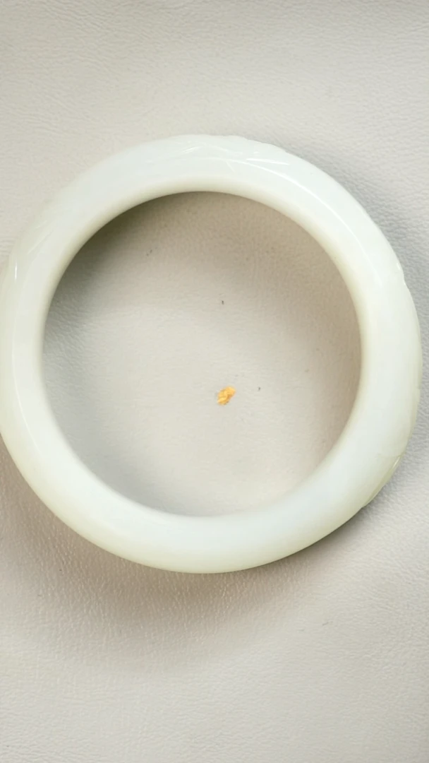 未镶嵌和田玉挂件祝福手镯