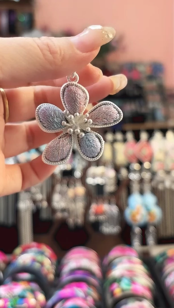 艺枝独绣手工饰品75