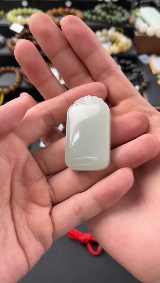 手串未镶嵌和田玉且末青白无事牌微色差