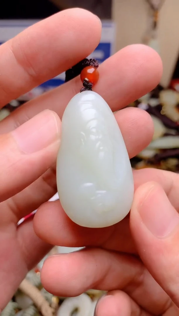 和田玉未镶嵌颈饰1