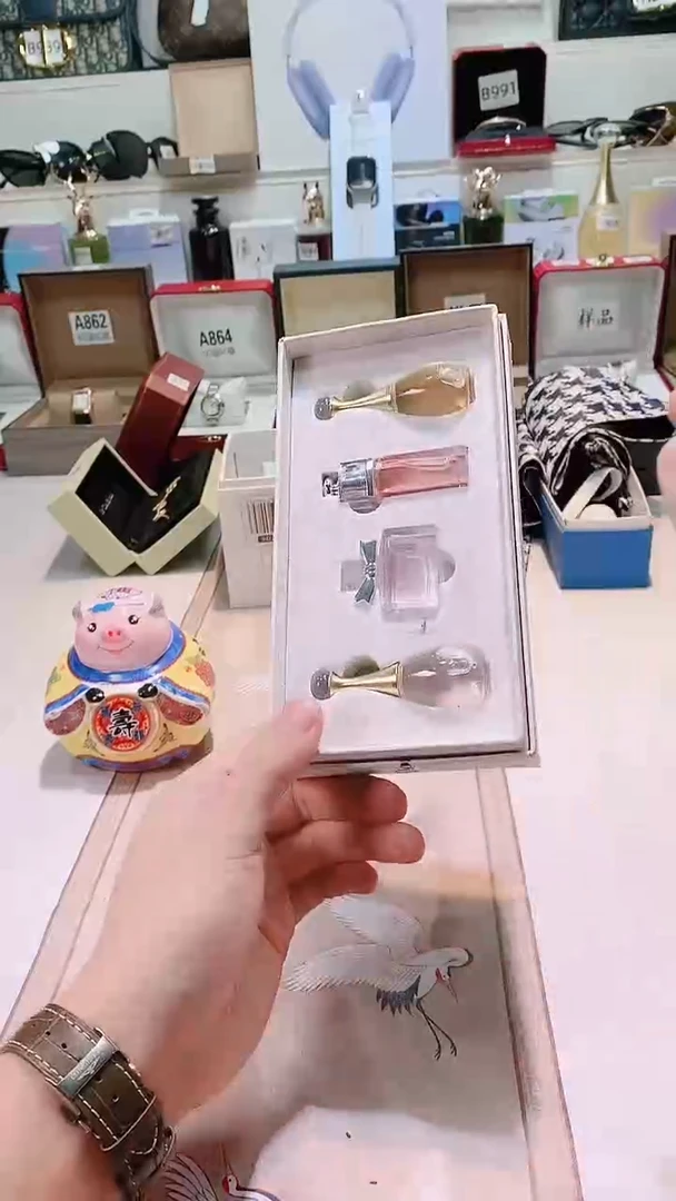 瓷片瓷器 库房到期 全部地板价@@1