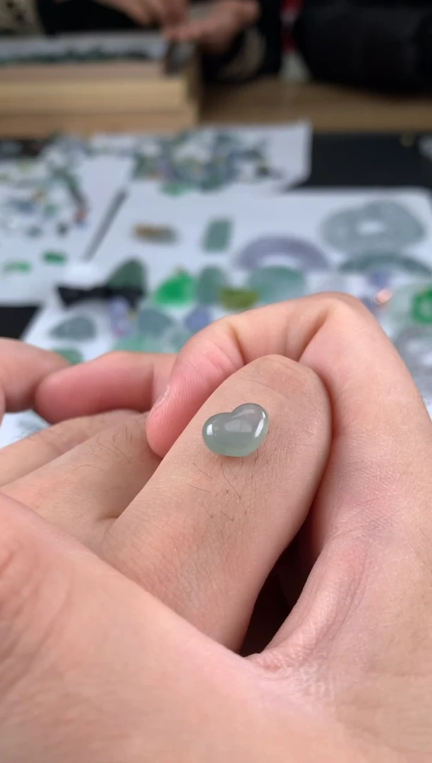 【闪购商品】定制翡翠未镶嵌翡翠