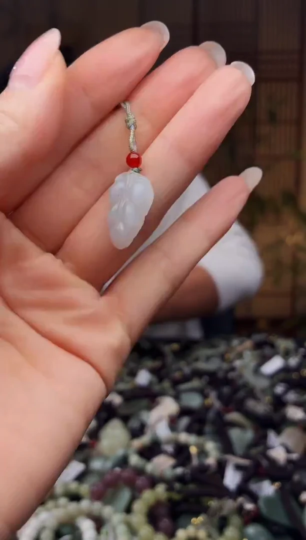 颈饰未镶嵌和田玉多样性发货，拍一发一