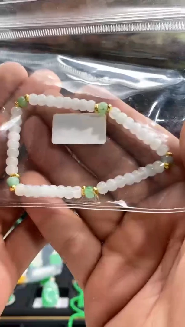 【闪购商品】翡翠手串未镶嵌011013-天然翡翠a货手串带配饰