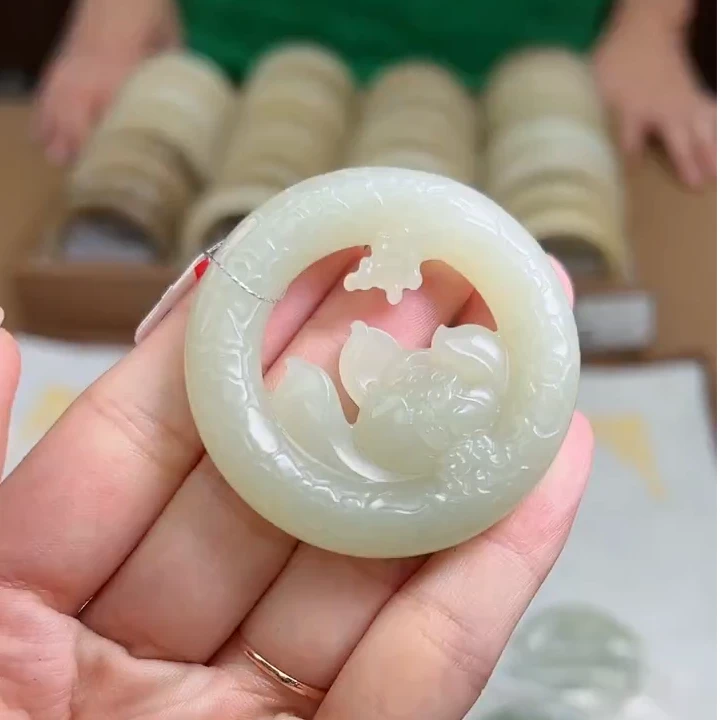 石惑珠宝/和田玉吊坠-多样性发一