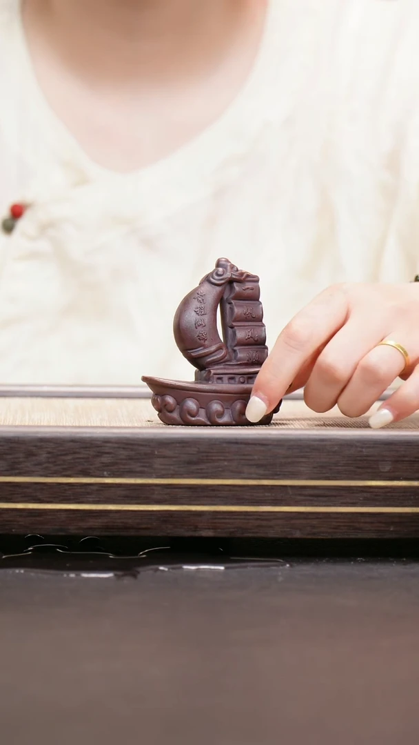 茶壶紫砂古铜泥 一帆风顺茶宠