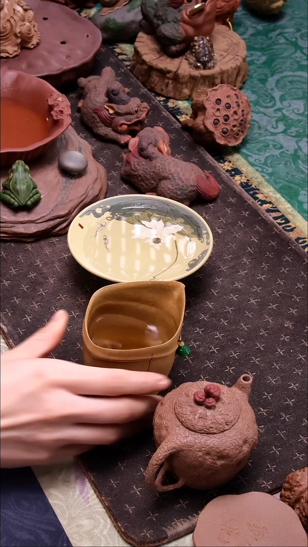 张月《泥绘手心盏》